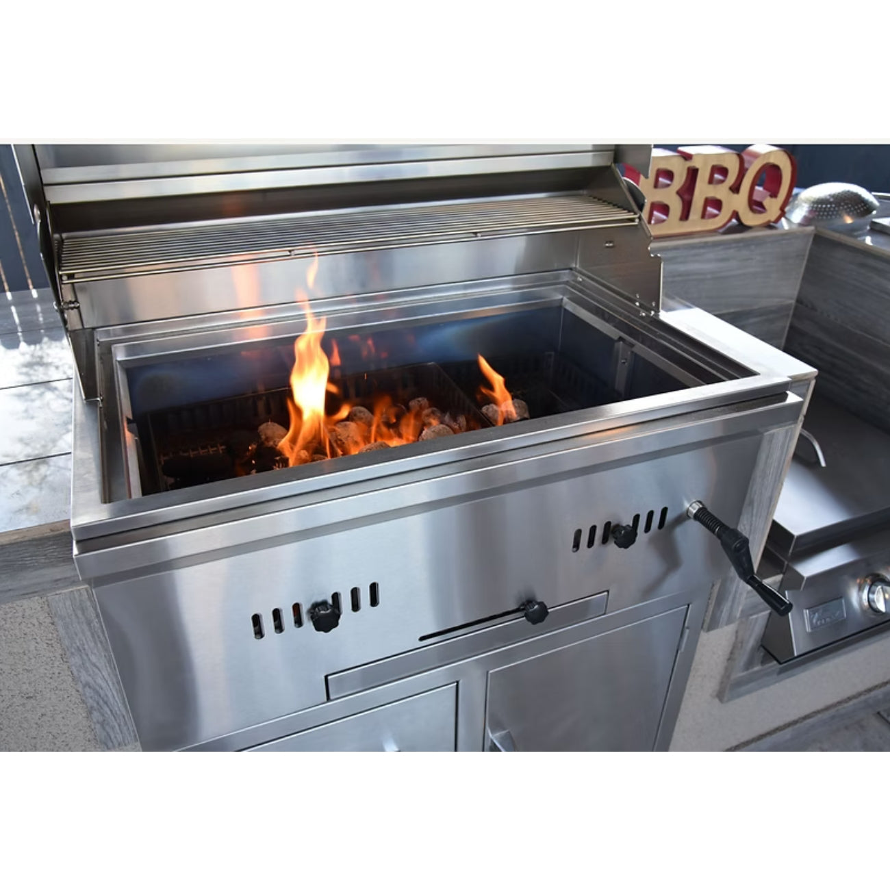 Kokomo Grills 32” Built-In Stainless Steel Charcoal BBQ Grill with Temperature Gauge – KO-CHAR32