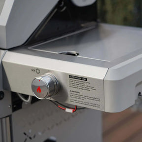 Close-up of a Monument Grills Mesa 305 with a control knob.