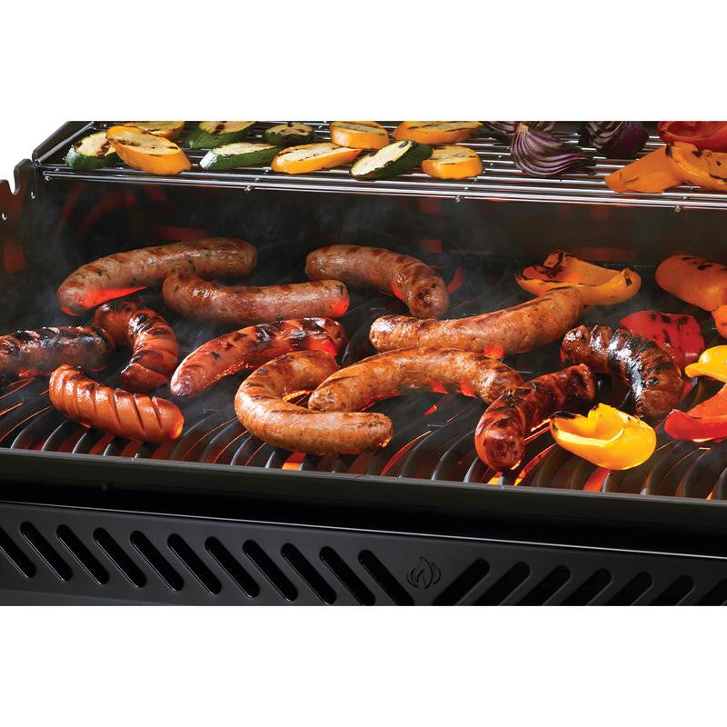 Napoleon Rogue 425 3-Burner Propane Gas Grill with Folding Side Shelves Black R425PK-2