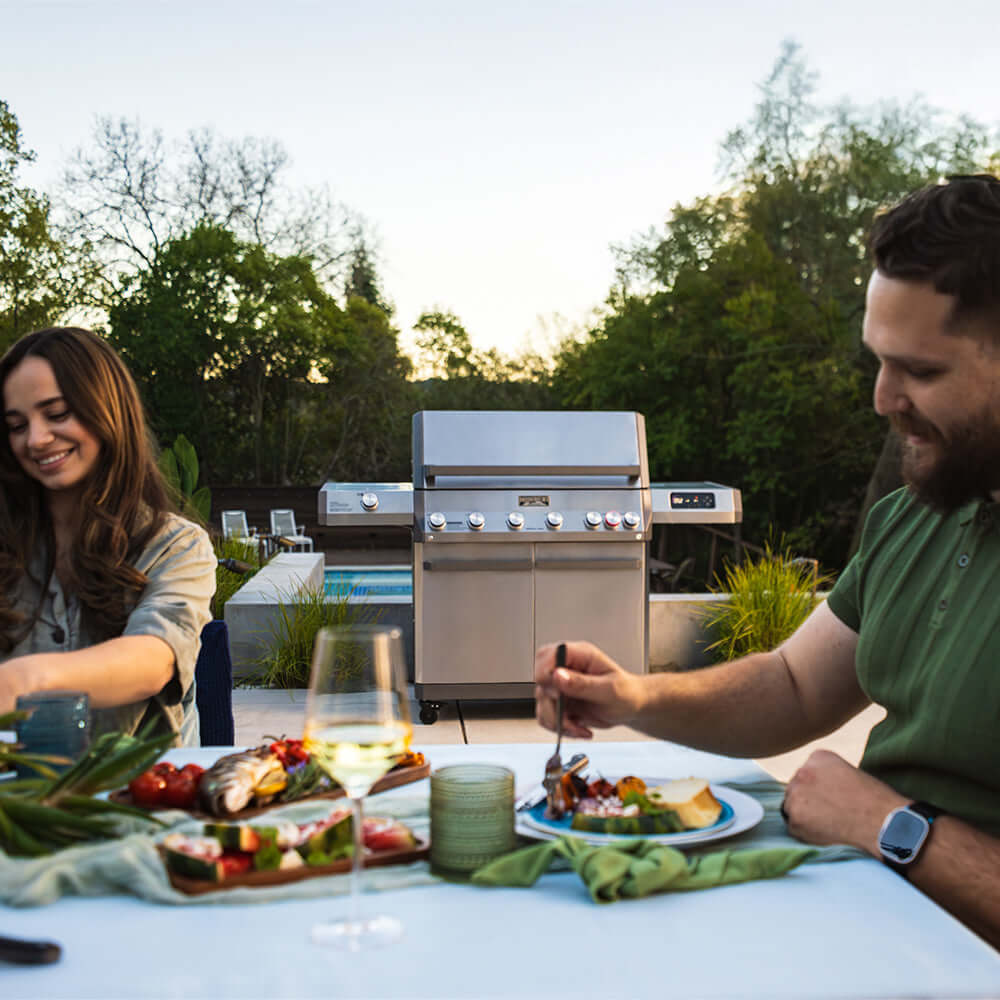 Eminence 605 | Master Power Stainless Natural/Propane Gas Grill