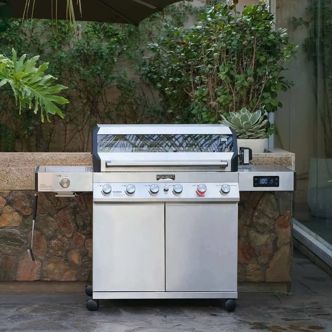 Monument Grills Denali 605Pro Smart Stainless Steel Propane Gas Grill - Detail View
